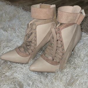 Great tan strappy pumps ! Size 6